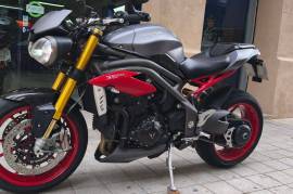 Triumph Speed Triple R 1050