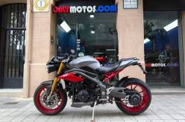 Triumph Speed Triple R 1050