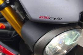 Triumph Speed Triple R 1050
