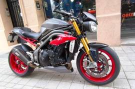 Triumph Speed Triple R 1050