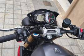 Triumph Speed Triple R 1050