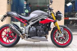 Triumph Speed Triple R 1050