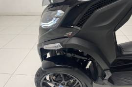 Piaggio MP3 400