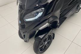 Piaggio MP3 400