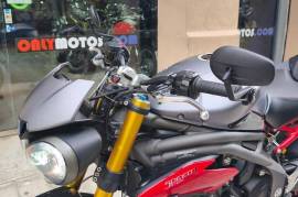 Triumph Speed Triple R 1050