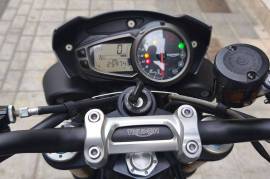 Triumph Speed Triple R 1050