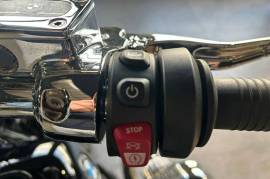BMW R18