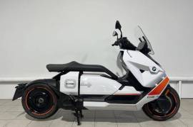 BMW CE 04