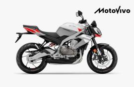 Aprilia Tuono 457