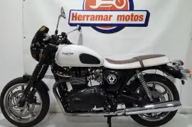 Triumph Bonneville SE 900