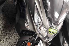 Kawasaki J300 j 125