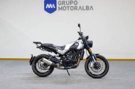 Benelli Leoncino 500 TRAIL