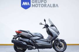 Yamaha X-MAX 400