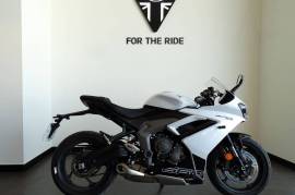 Triumph Daytona 650
